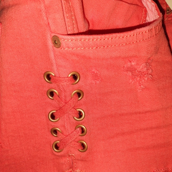 NWT Billabong shorts. Size 27 - Picture 3 of 4